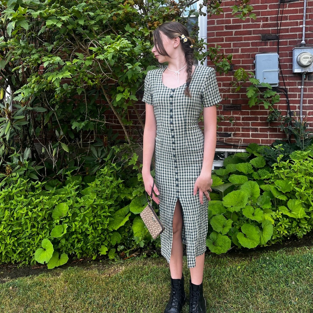90s vintage form fitting midi dress🫶🏼